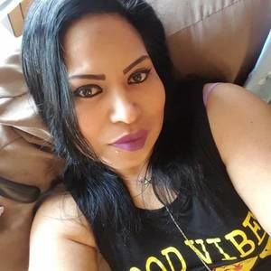 Meet your Posher, Perla